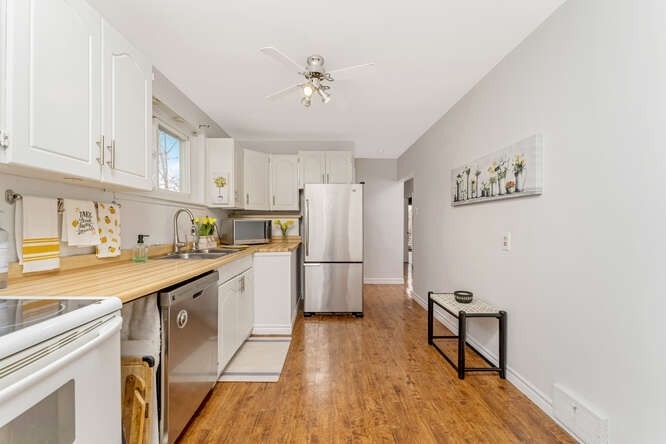 137 Raylawn Cres