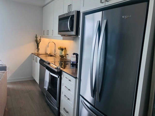 8 Nahani Way #1206