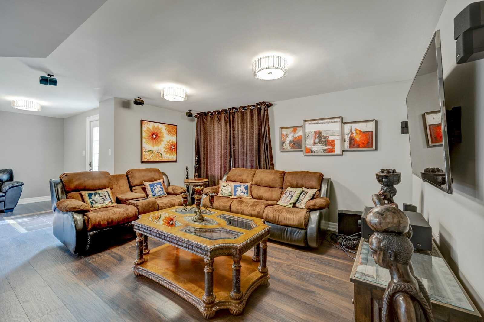 12 Davidson Dr