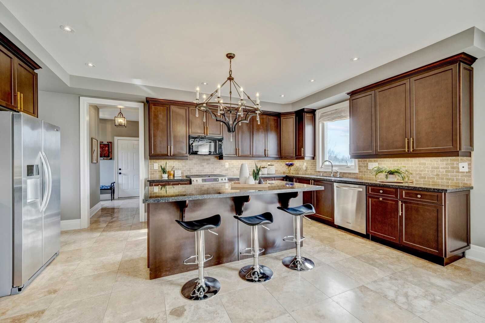 12 Davidson Dr