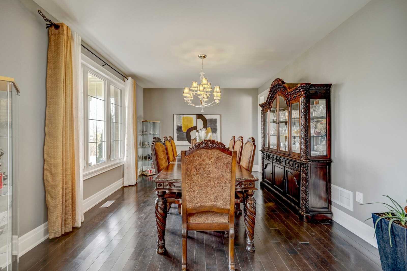 12 Davidson Dr