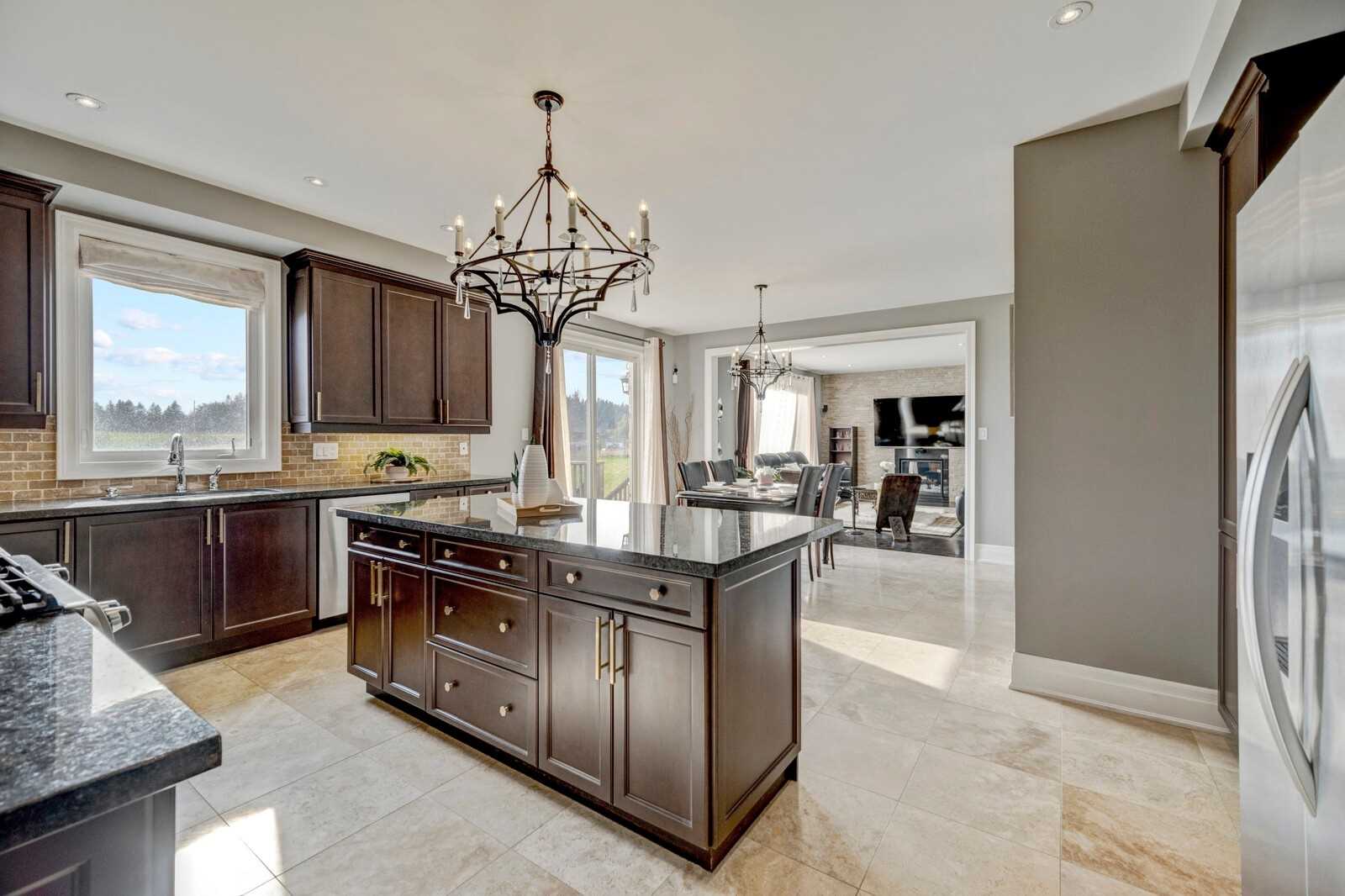 12 Davidson Dr