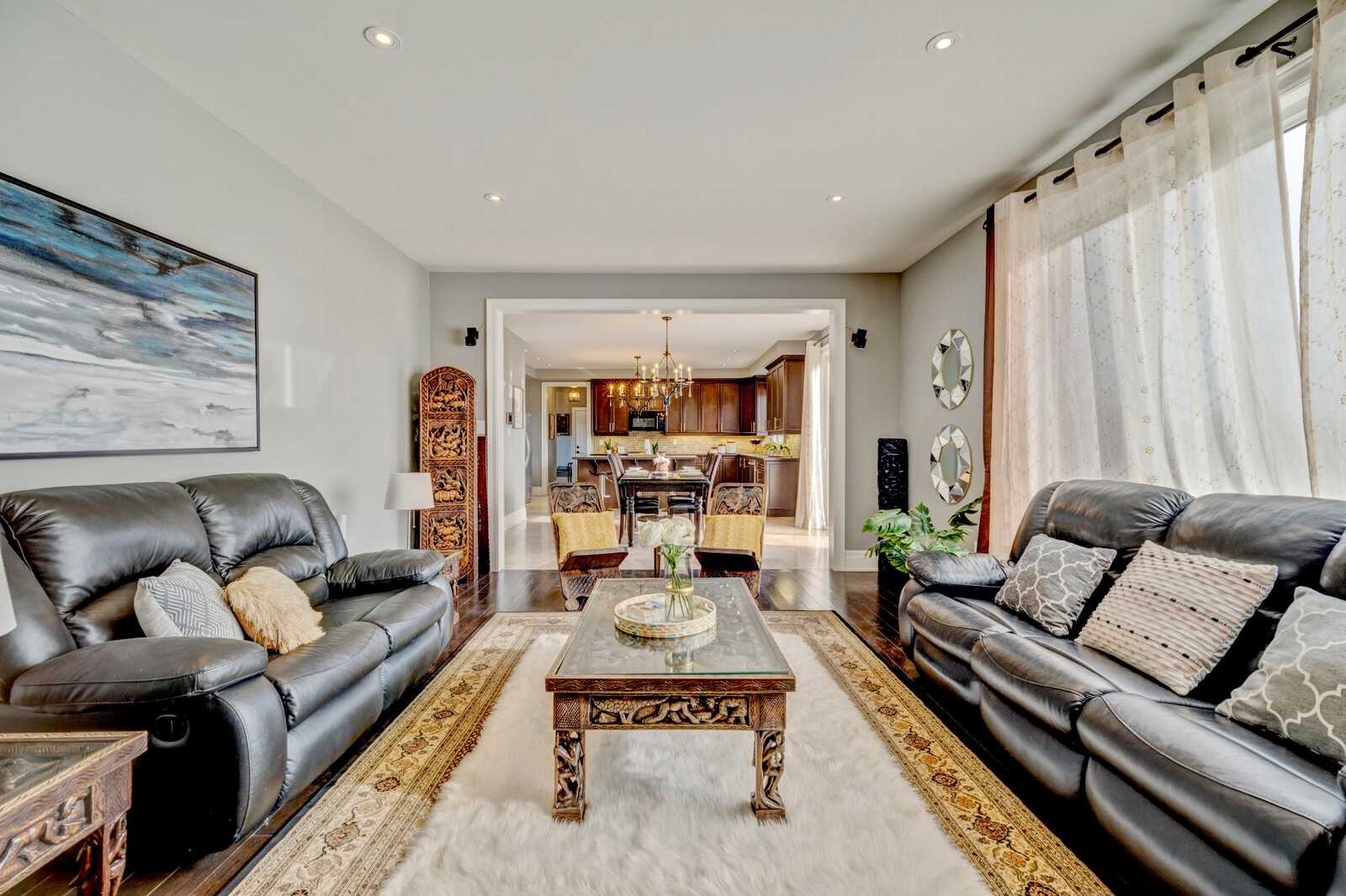 12 Davidson Dr