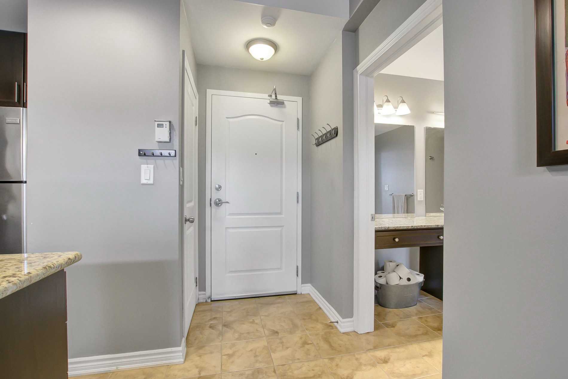 5327 Upper Middle Rd, #304