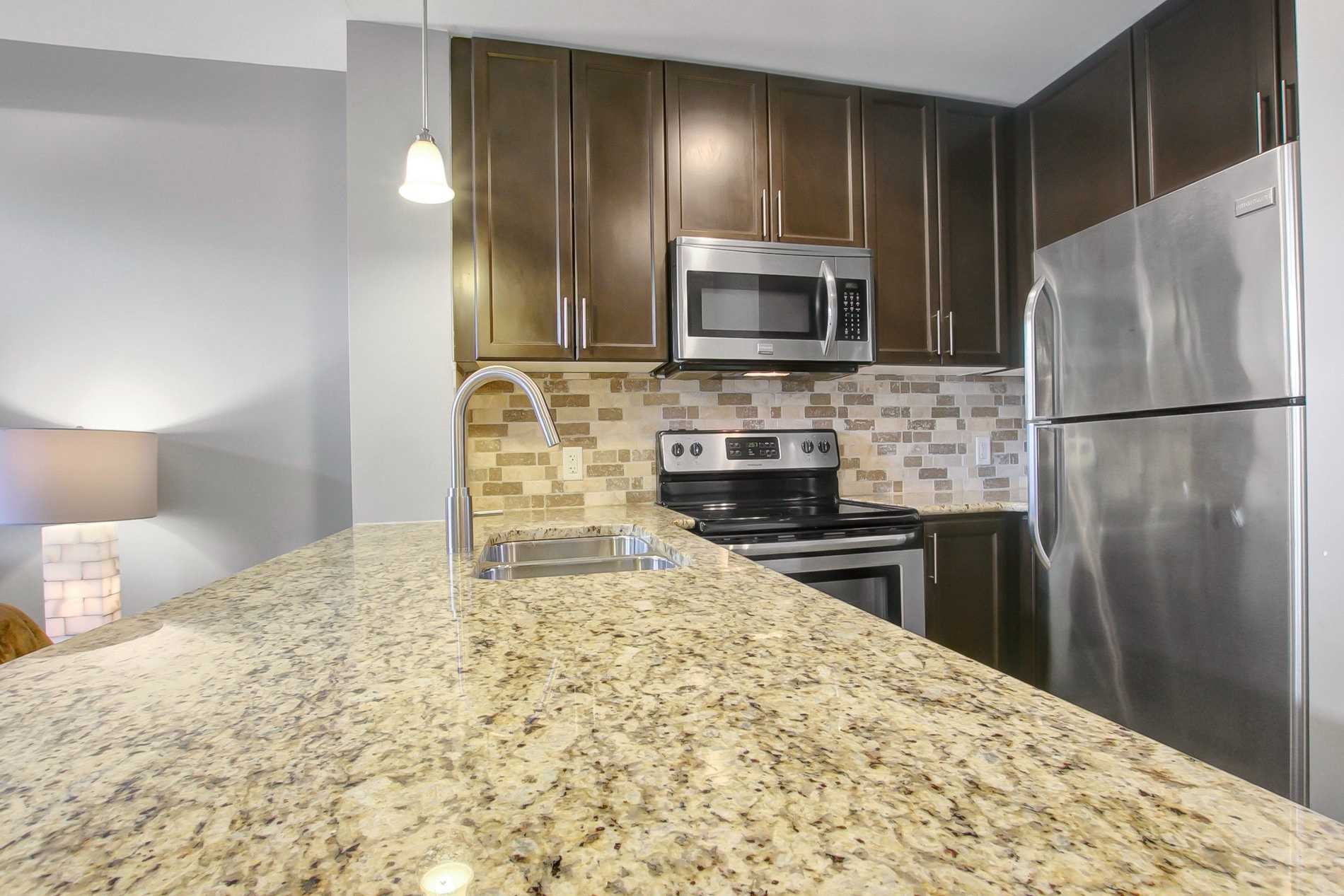 5327 Upper Middle Rd, #304