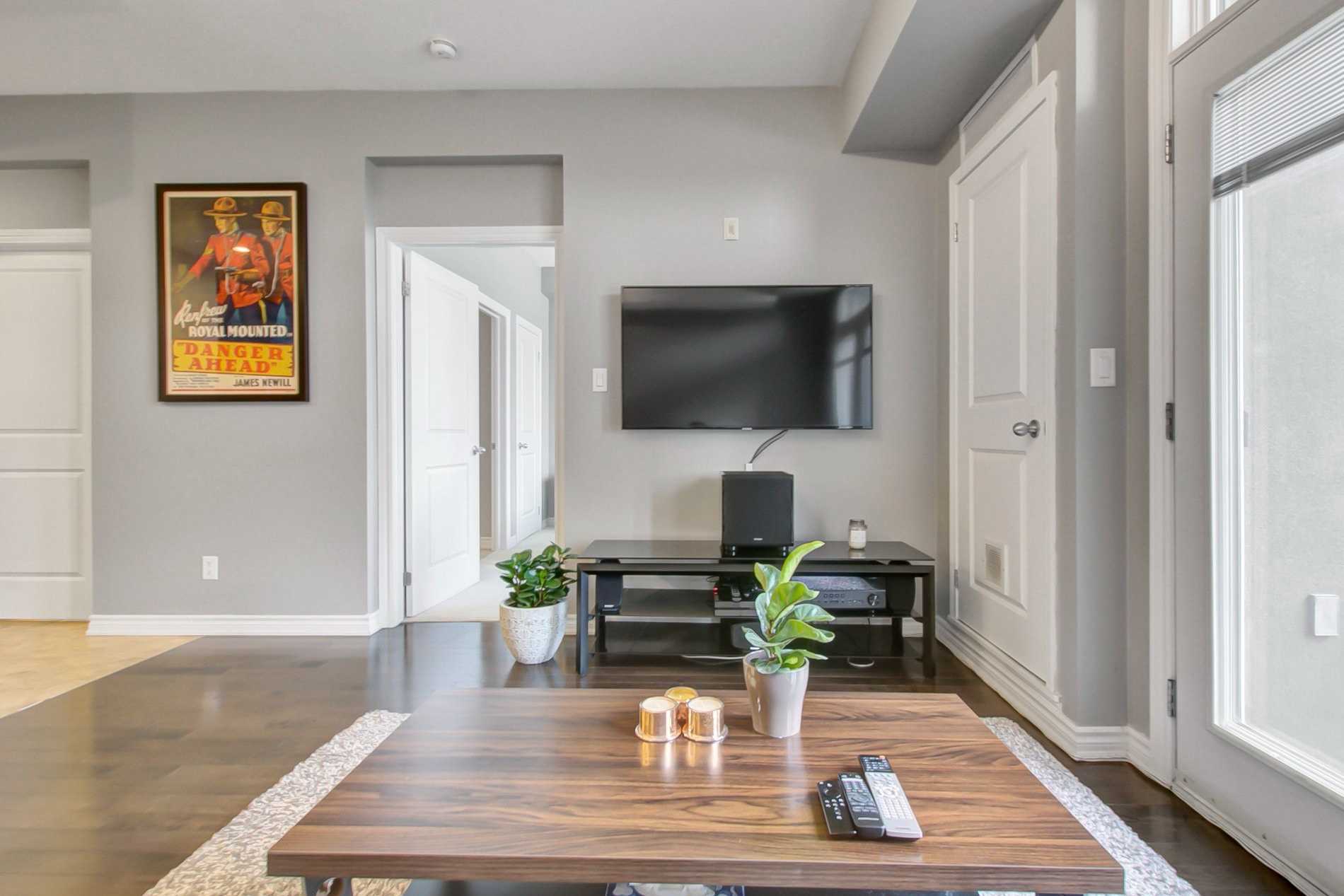 5327 Upper Middle Rd, #304
