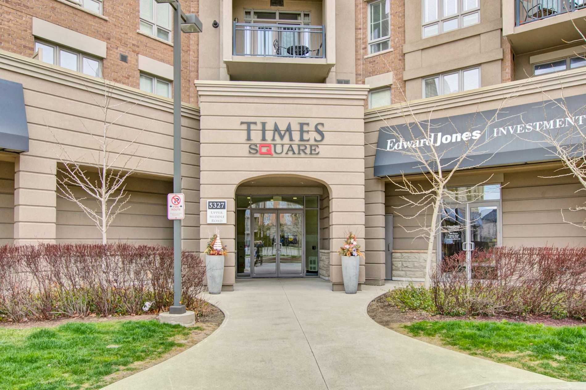 5327 Upper Middle Rd, #304