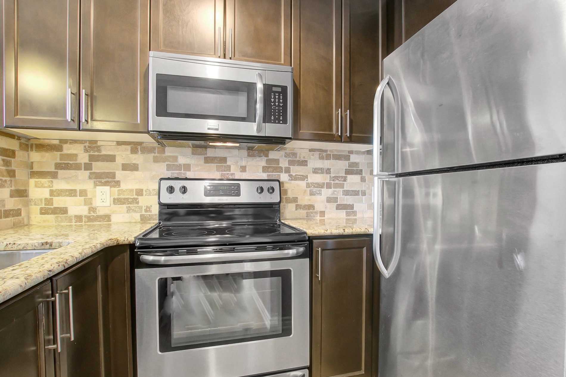 5327 Upper Middle Rd, #304