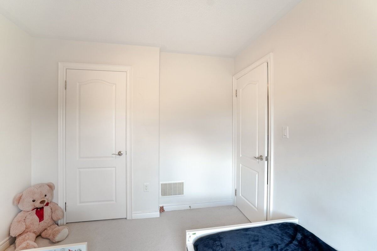 Listing W5595996 - Large Photo # 32