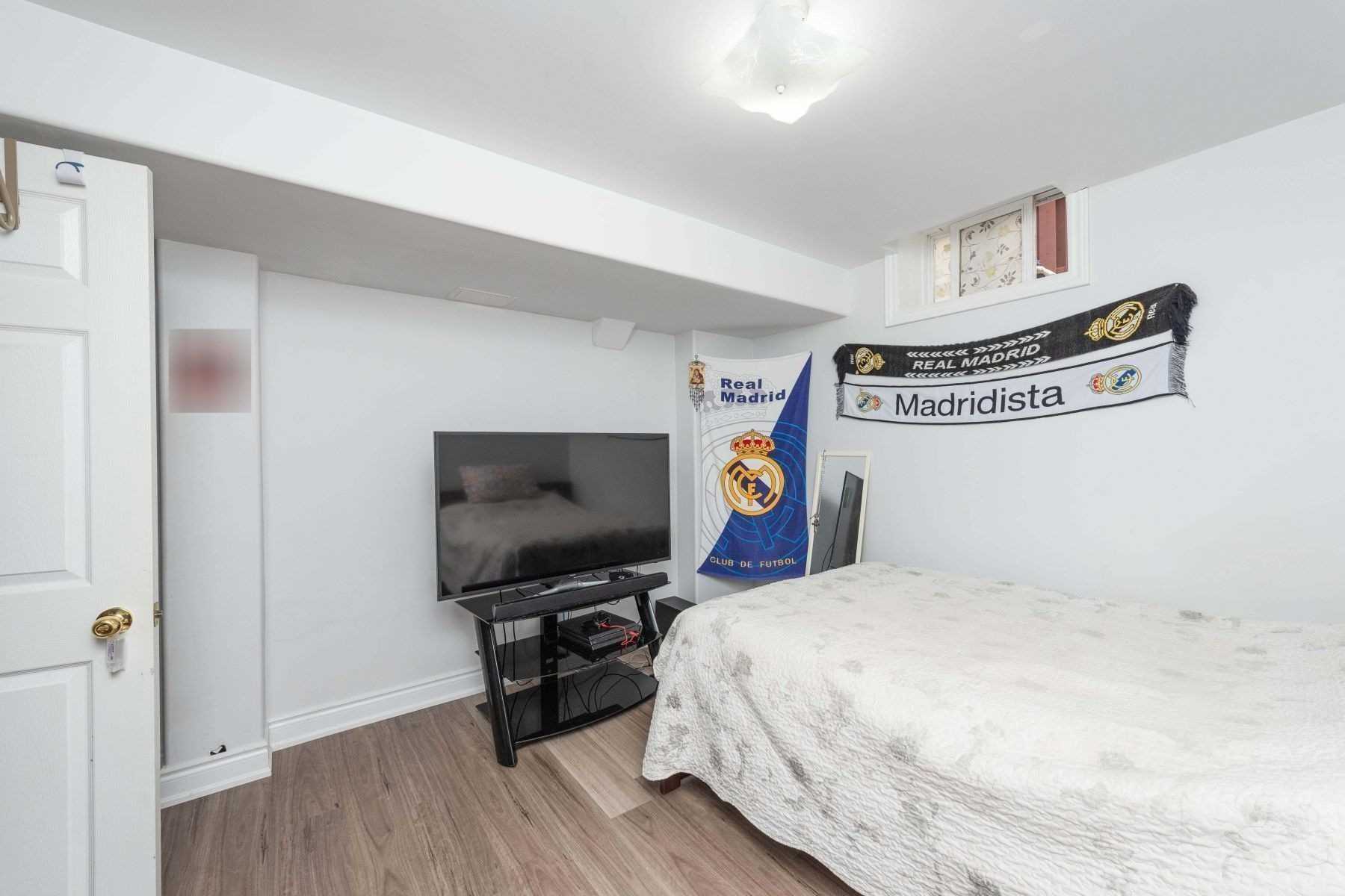 7 Dovehaven Cres