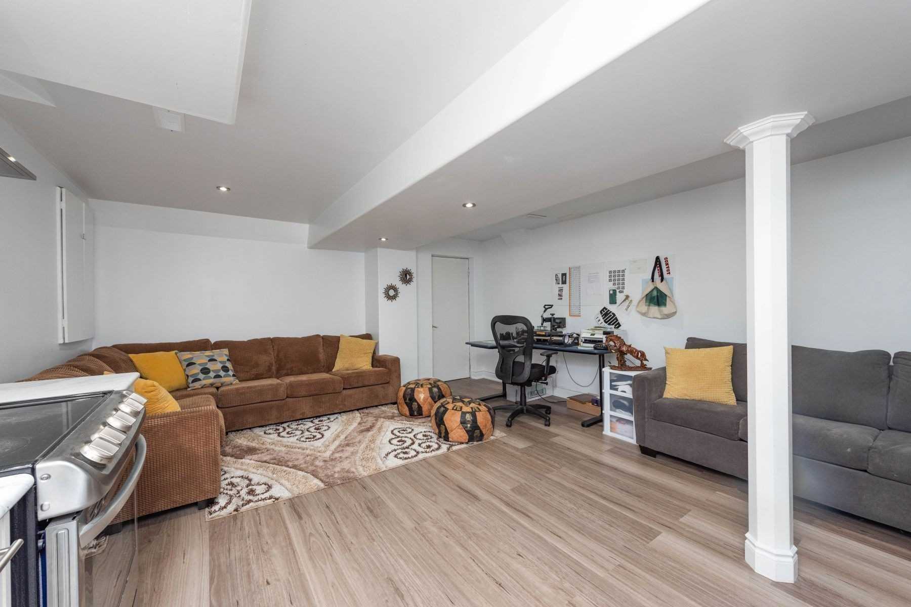 7 Dovehaven Cres