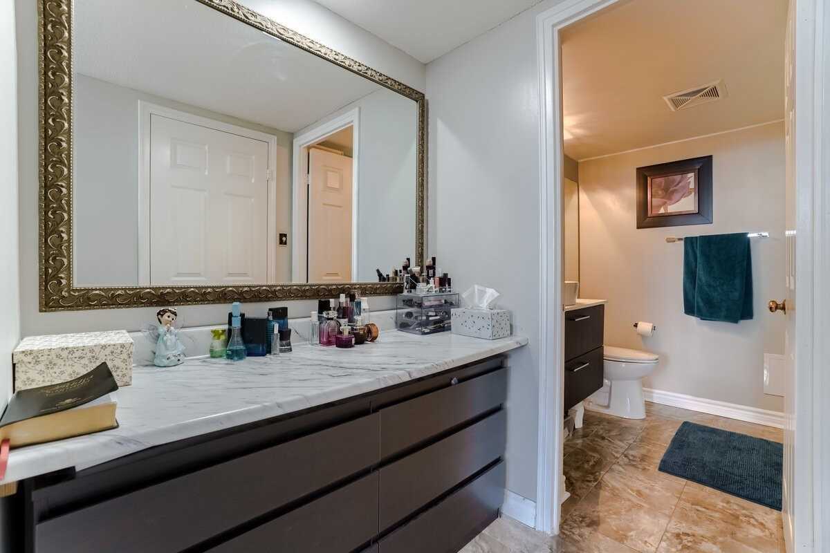 40 Richview Rd, #1108