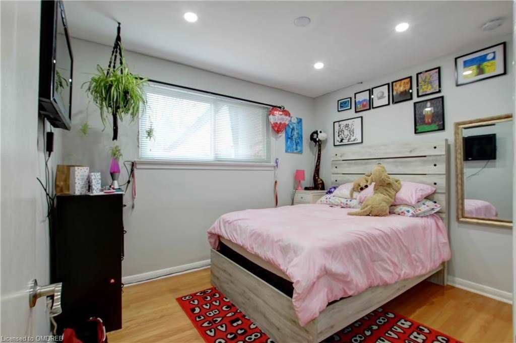 410 Samford Pl
