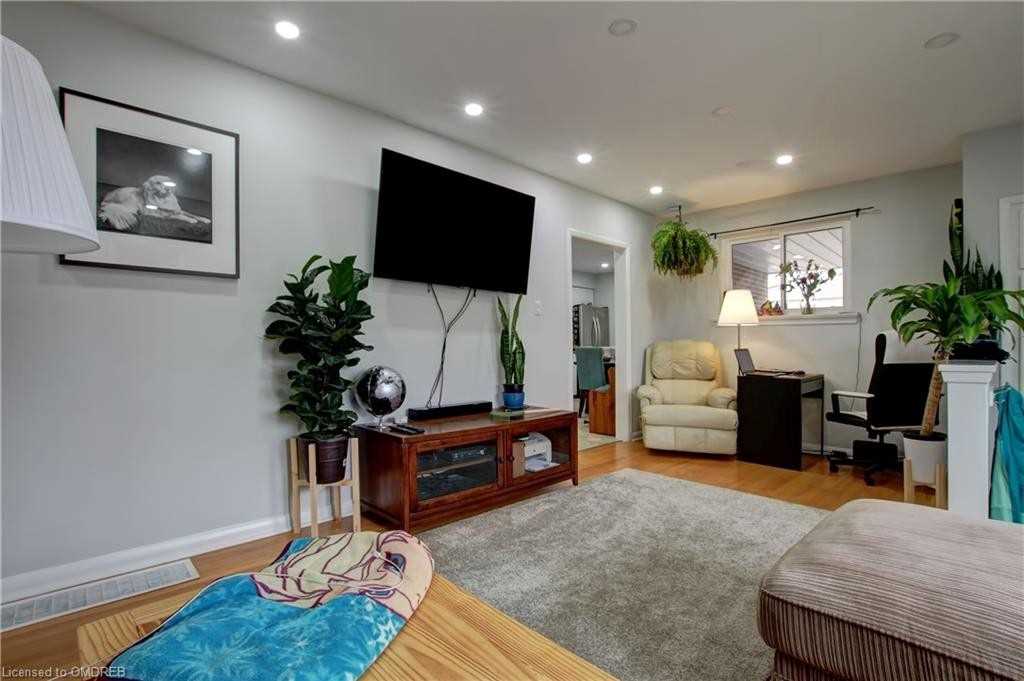 410 Samford Pl