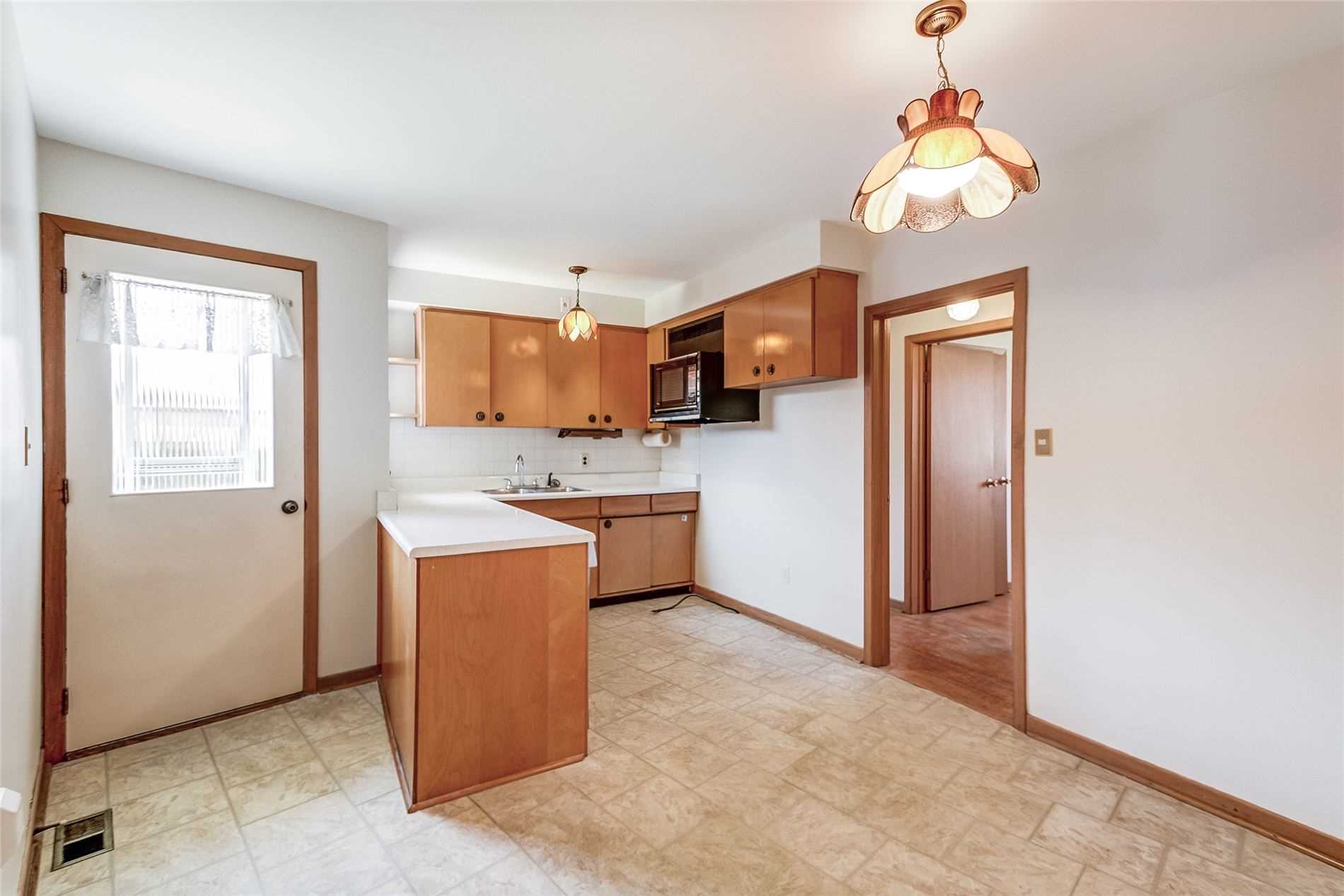 Listing W5598433 - Large Photo # 13