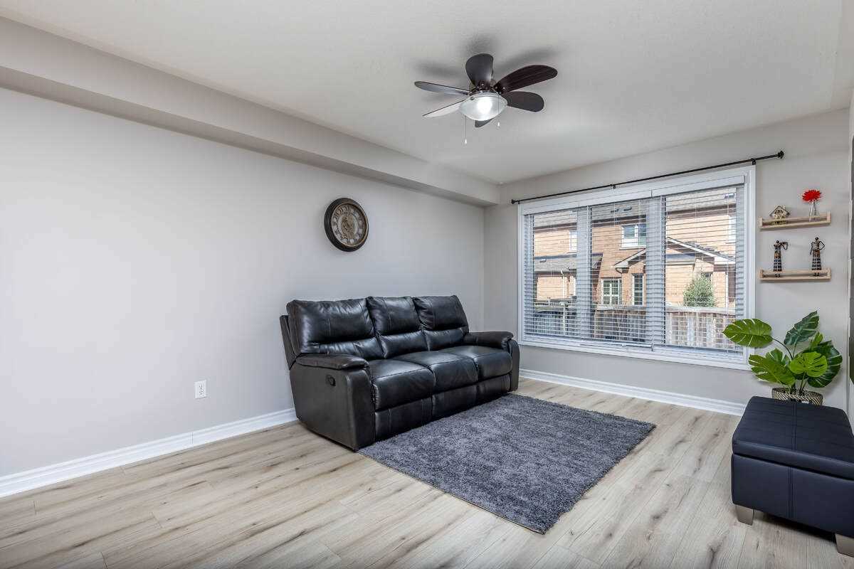 123 Swindale Dr