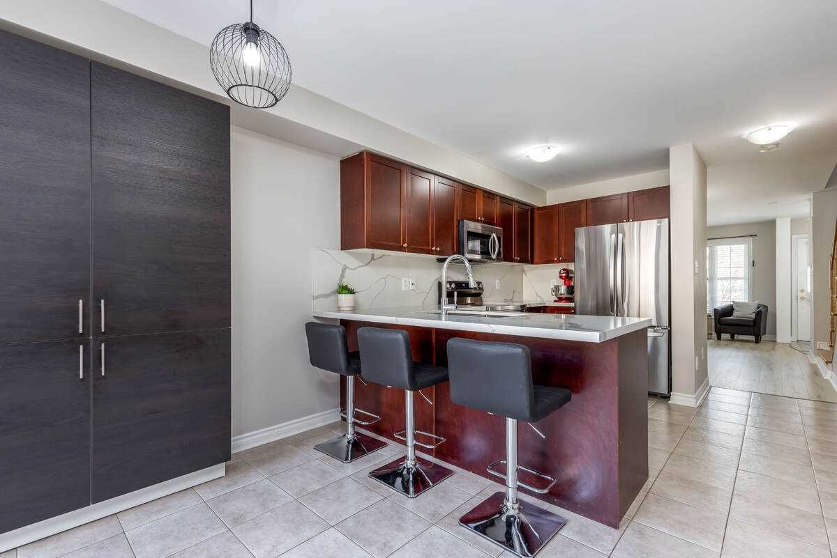 123 Swindale Dr