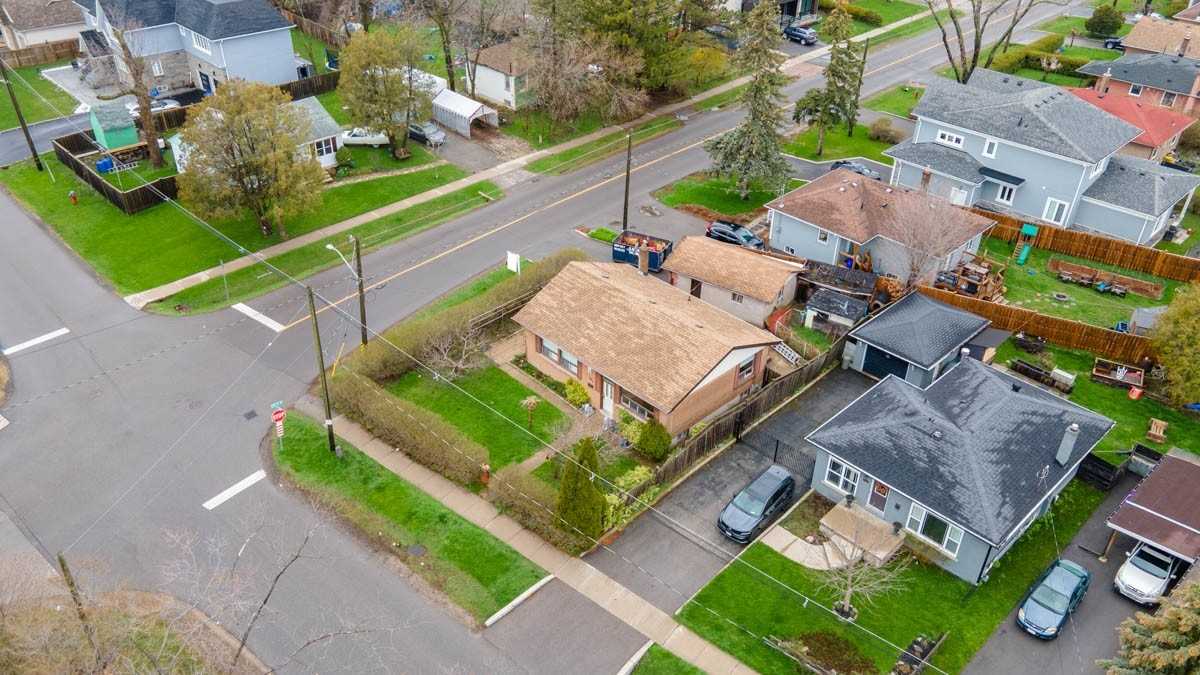191 Deane Ave