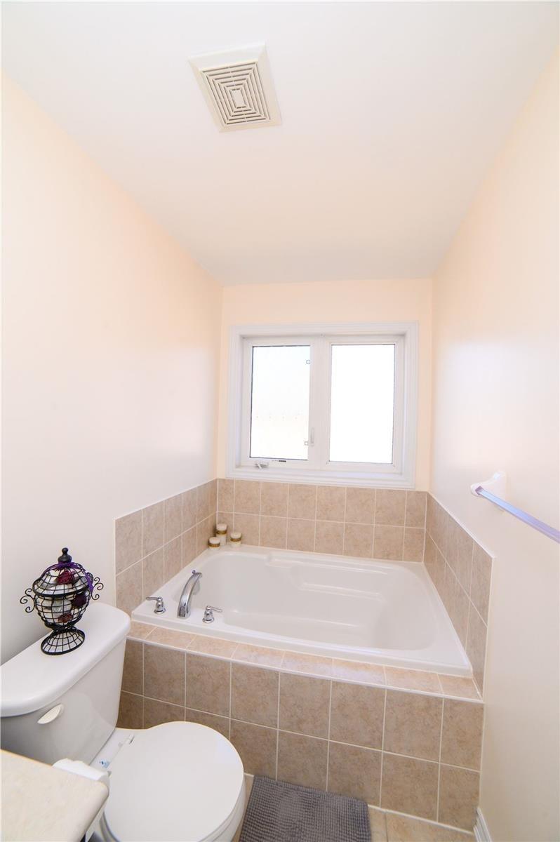 11 Selsdon St