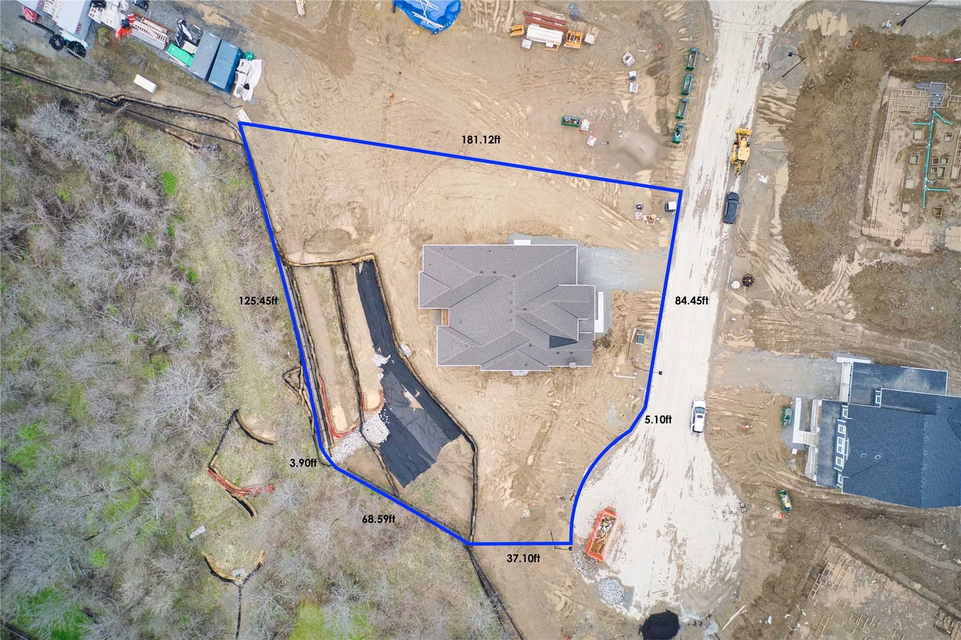 4 Jb Robson Crt