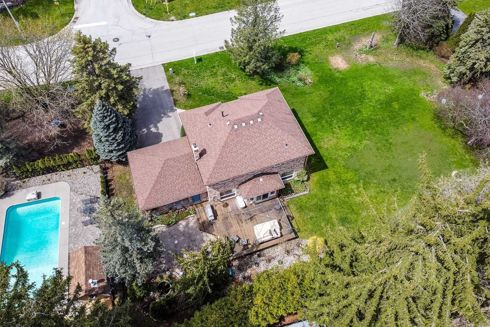 13 Ivan Ave
