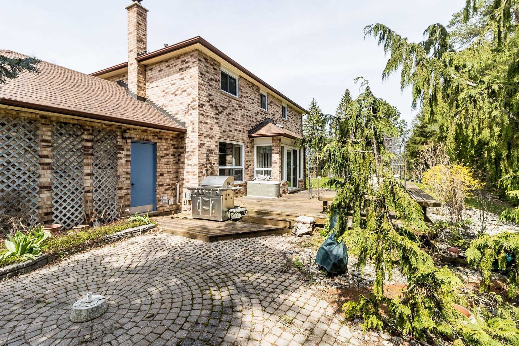 13 Ivan Ave