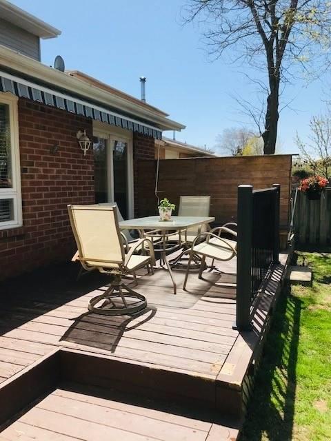 12 Elderbank Crt