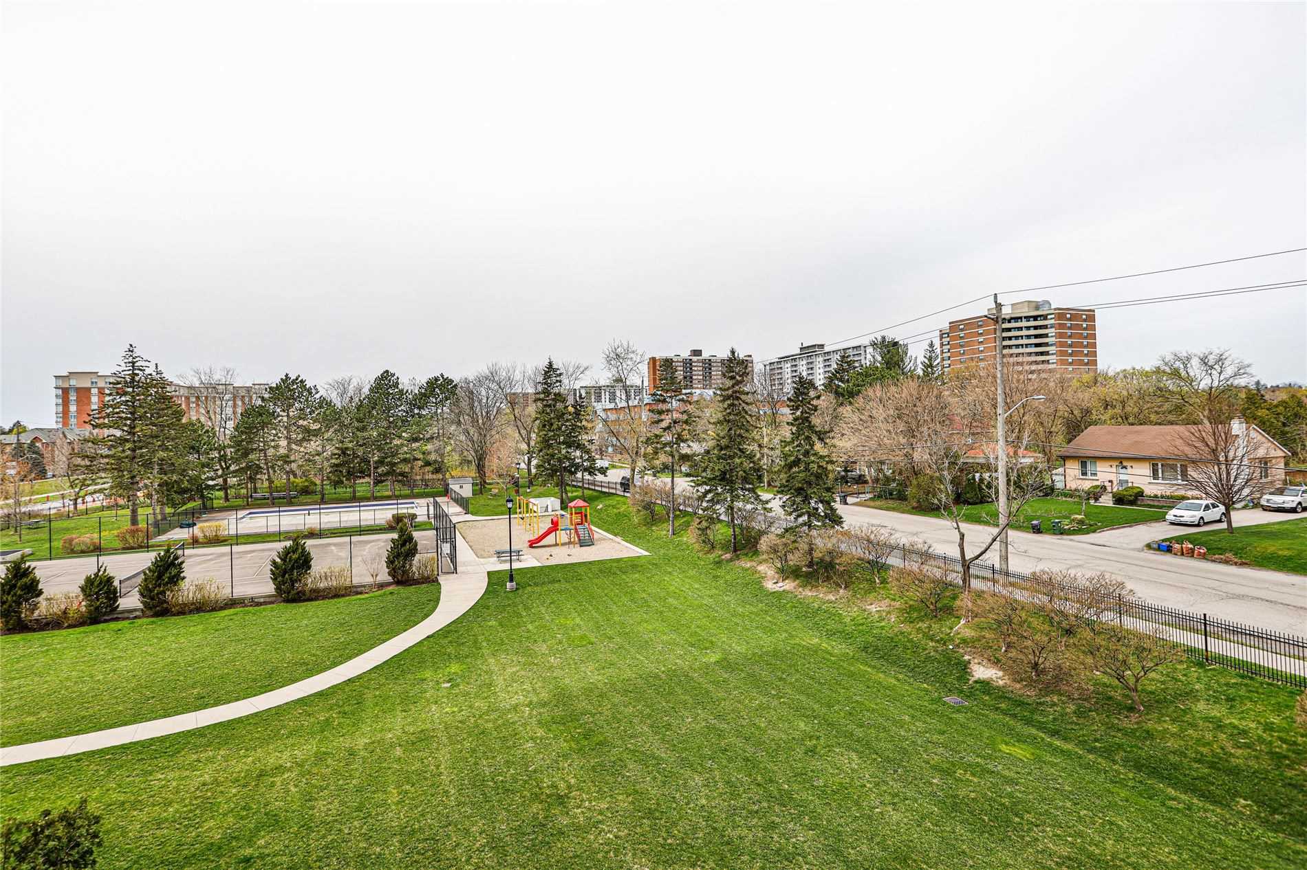 61 Richview Rd, #402