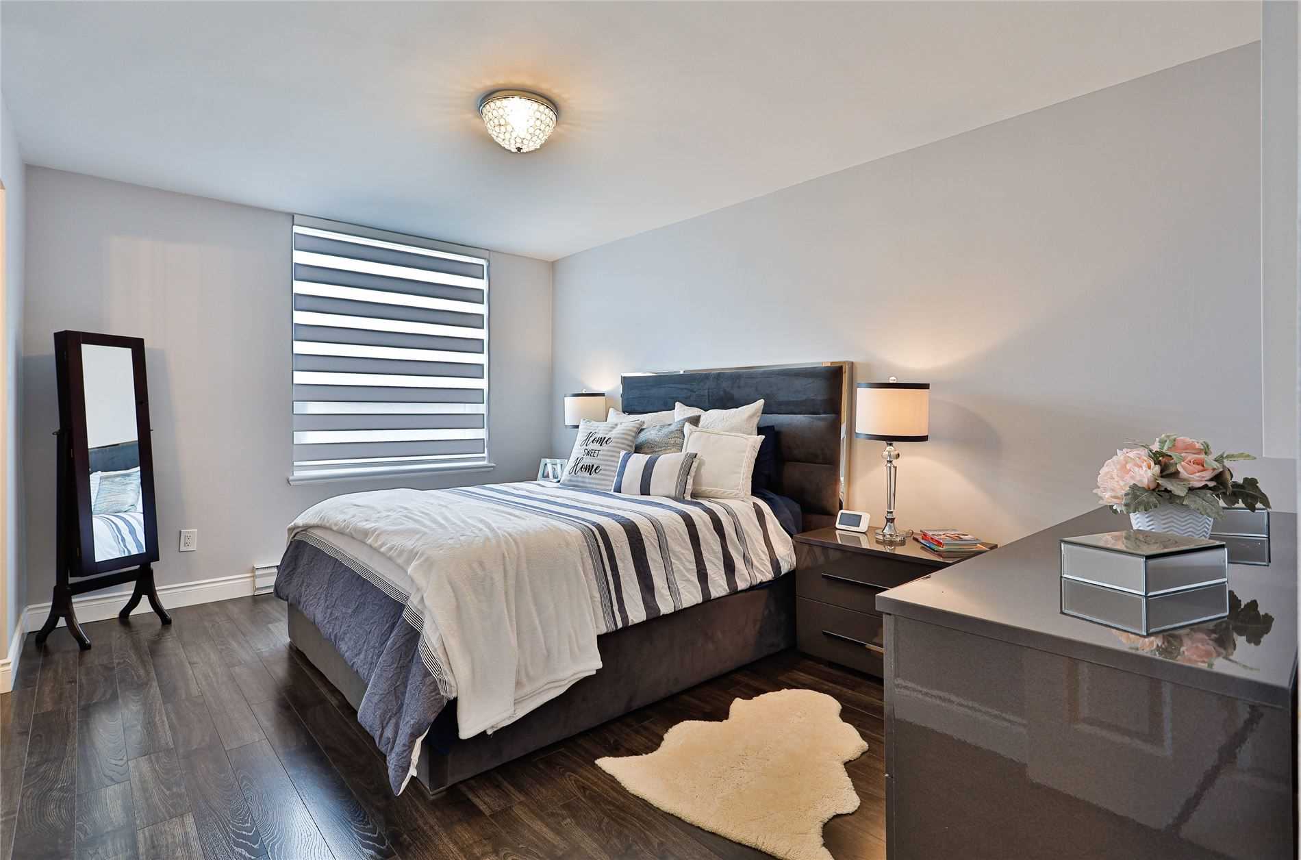 61 Richview Rd, #402