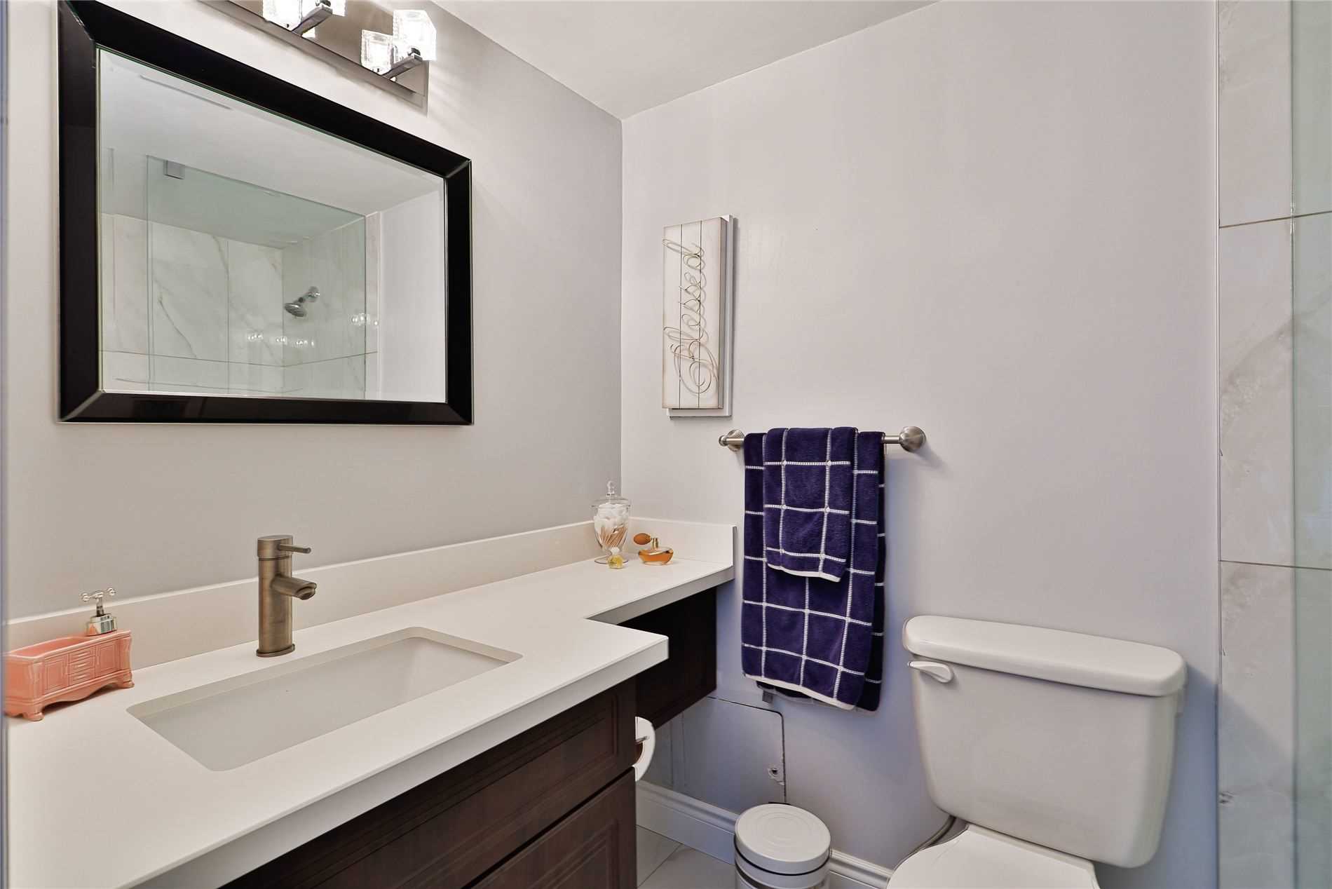 61 Richview Rd, #402