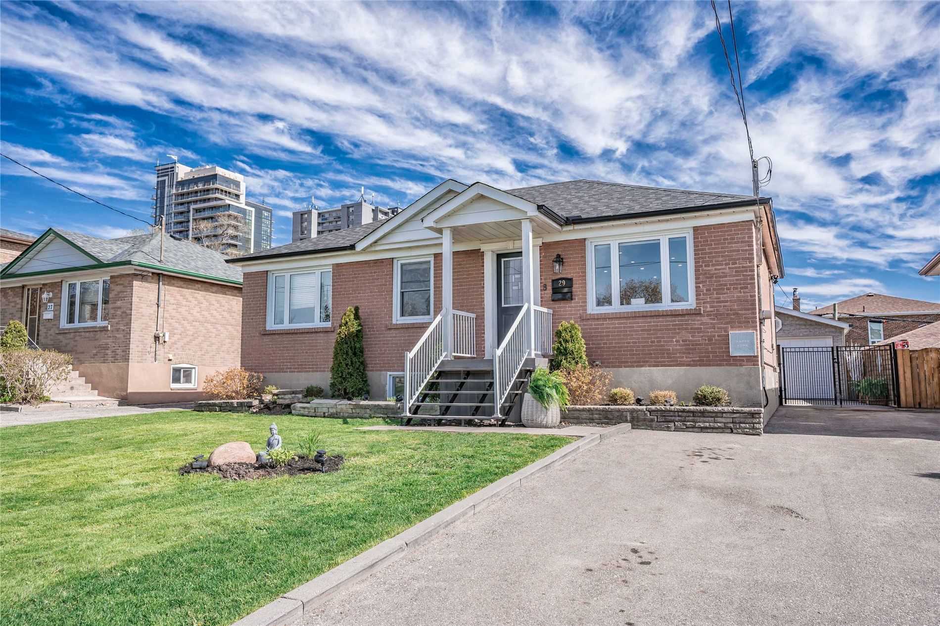 29 Battersea Cres