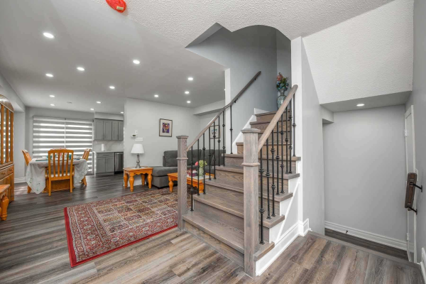 5806 Rainberry Dr, Mississauga