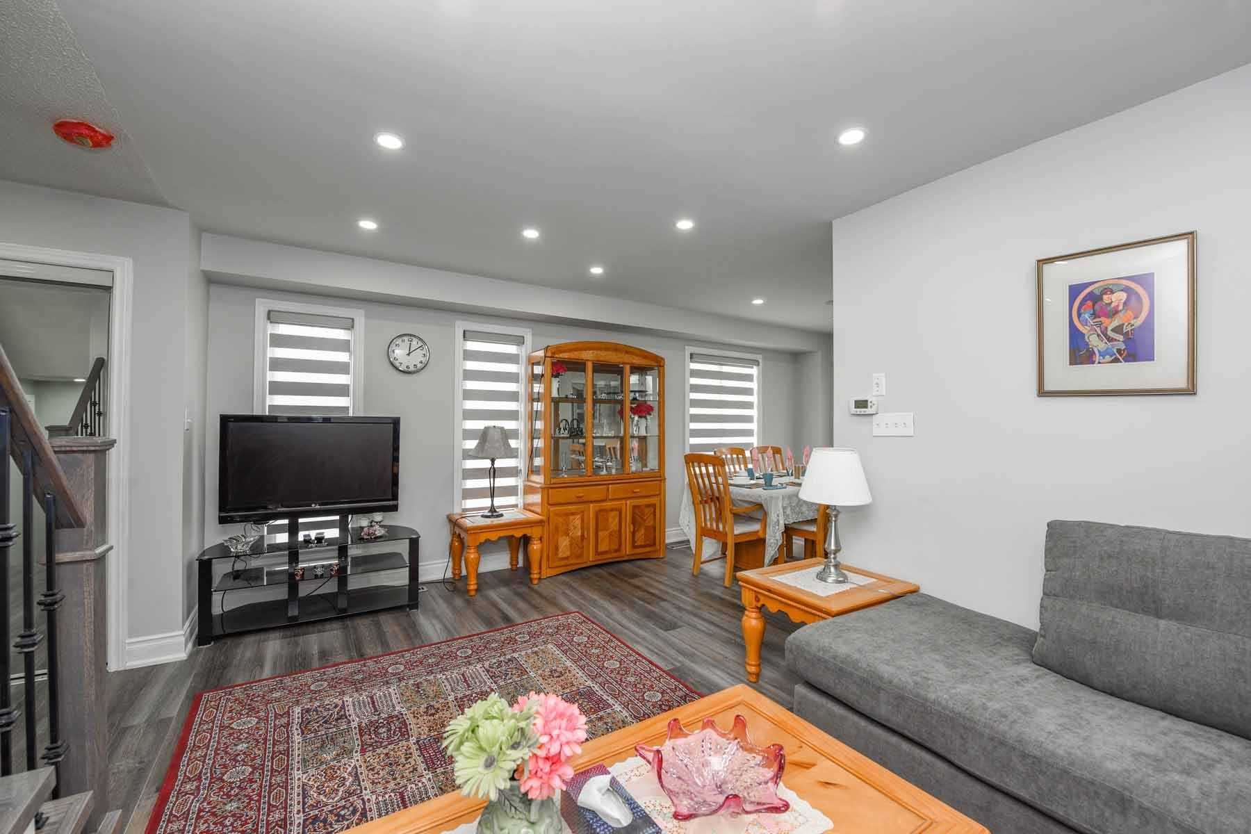 Listing W5611598 - Large Photo # 3