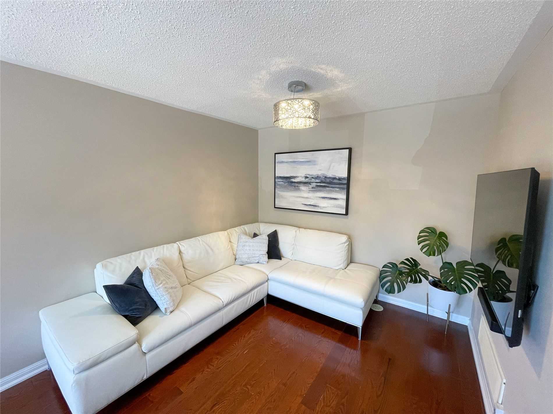 Listing W5612802 - Large Photo # 6