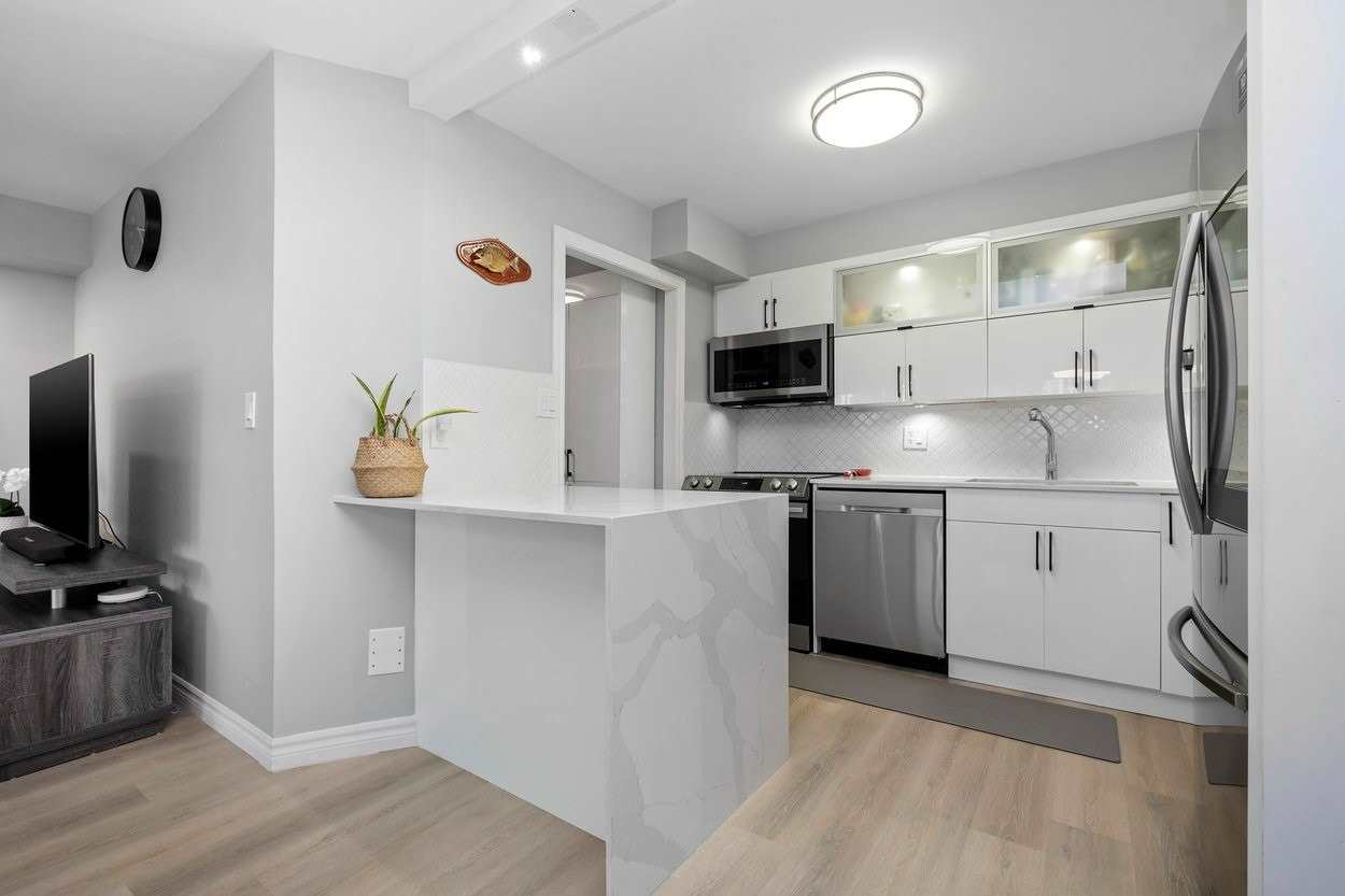 50 Elm Dr E, #808