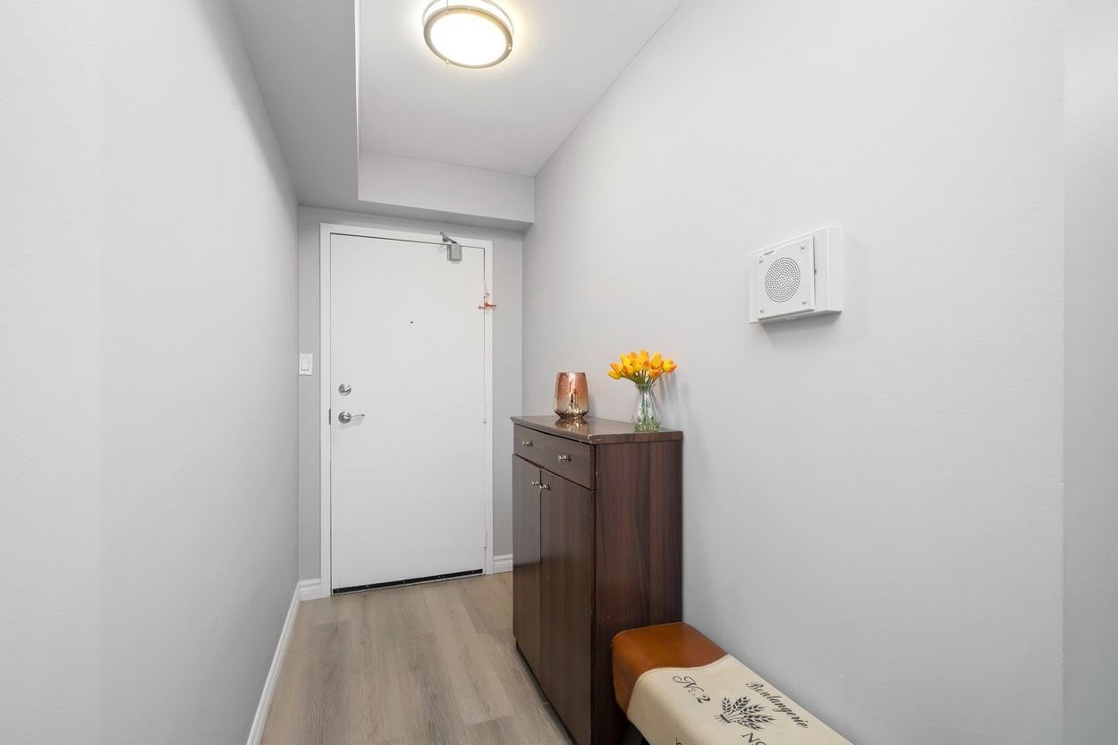 50 Elm Dr E, #808