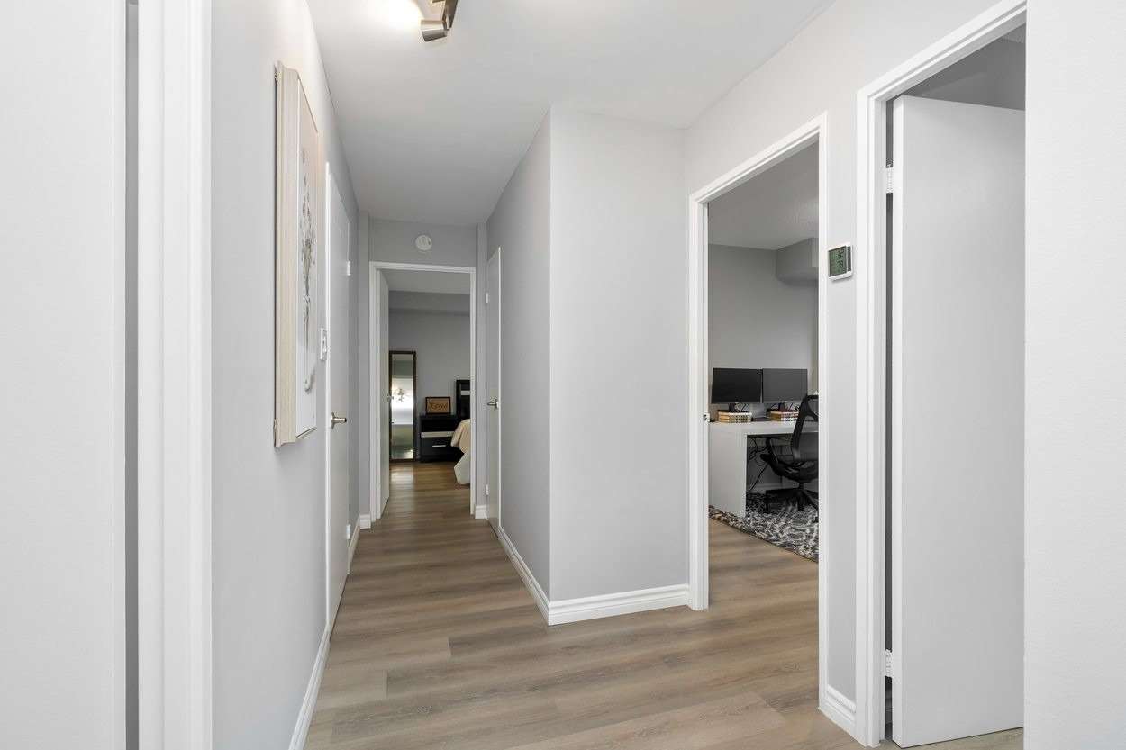 50 Elm Dr E, #808