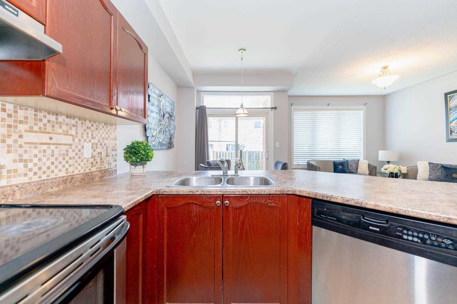 59 Totten Dr