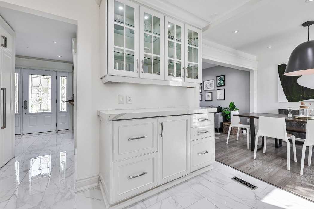 2594 Bromsgrove Rd