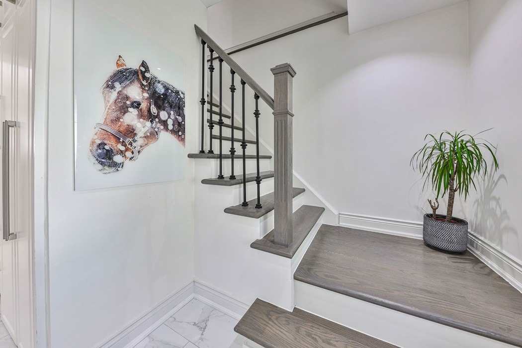 2594 Bromsgrove Rd
