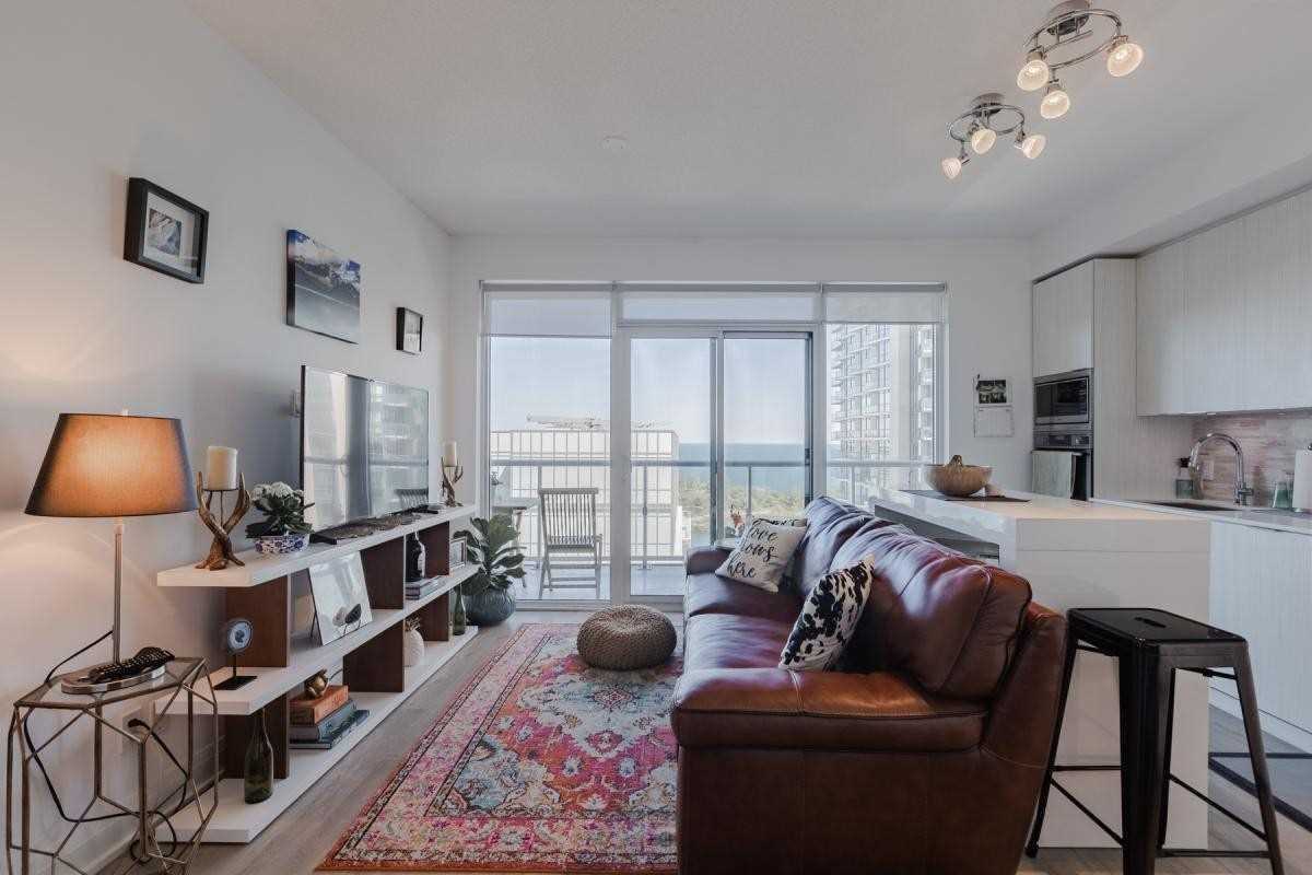 56 Annie Craig Dr, #1802