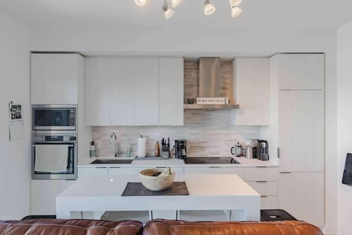 56 Annie Craig Dr, #1802