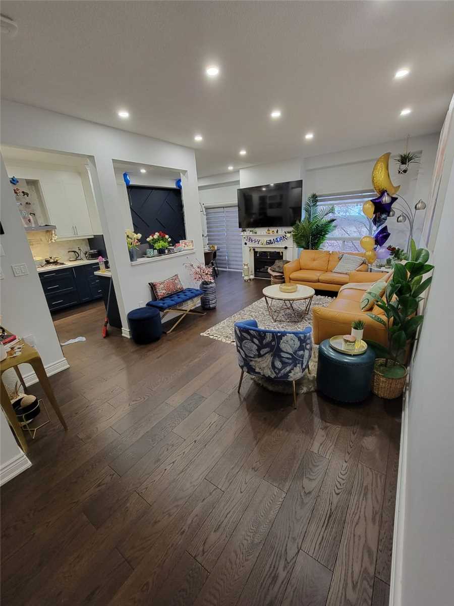 2229 Walkers Line, #28