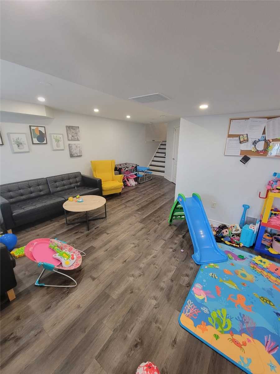 2229 Walkers Line, #28