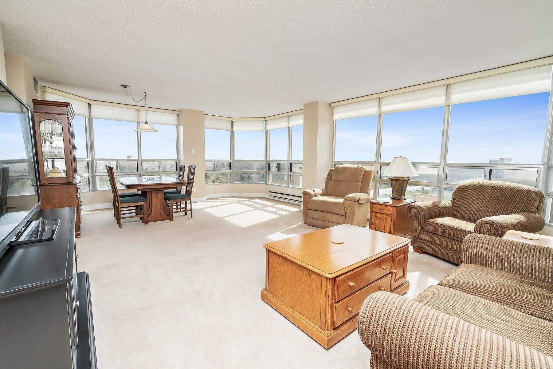 Listing W5622146 - Large Photo # 3