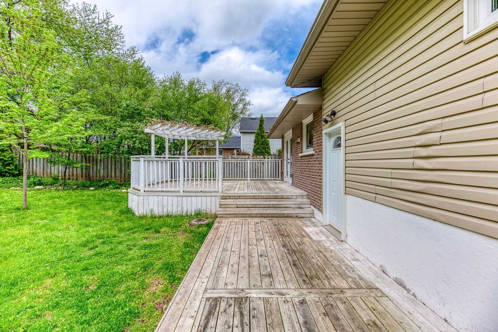 59 Mccraney St W