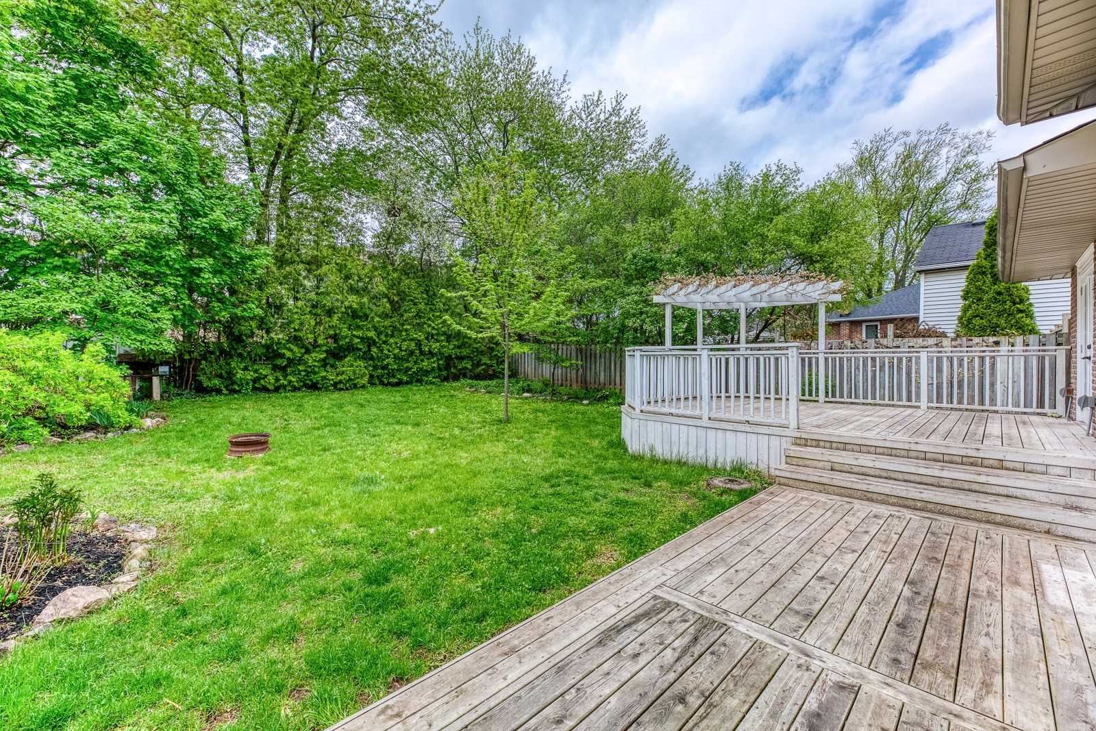 59 Mccraney St W
