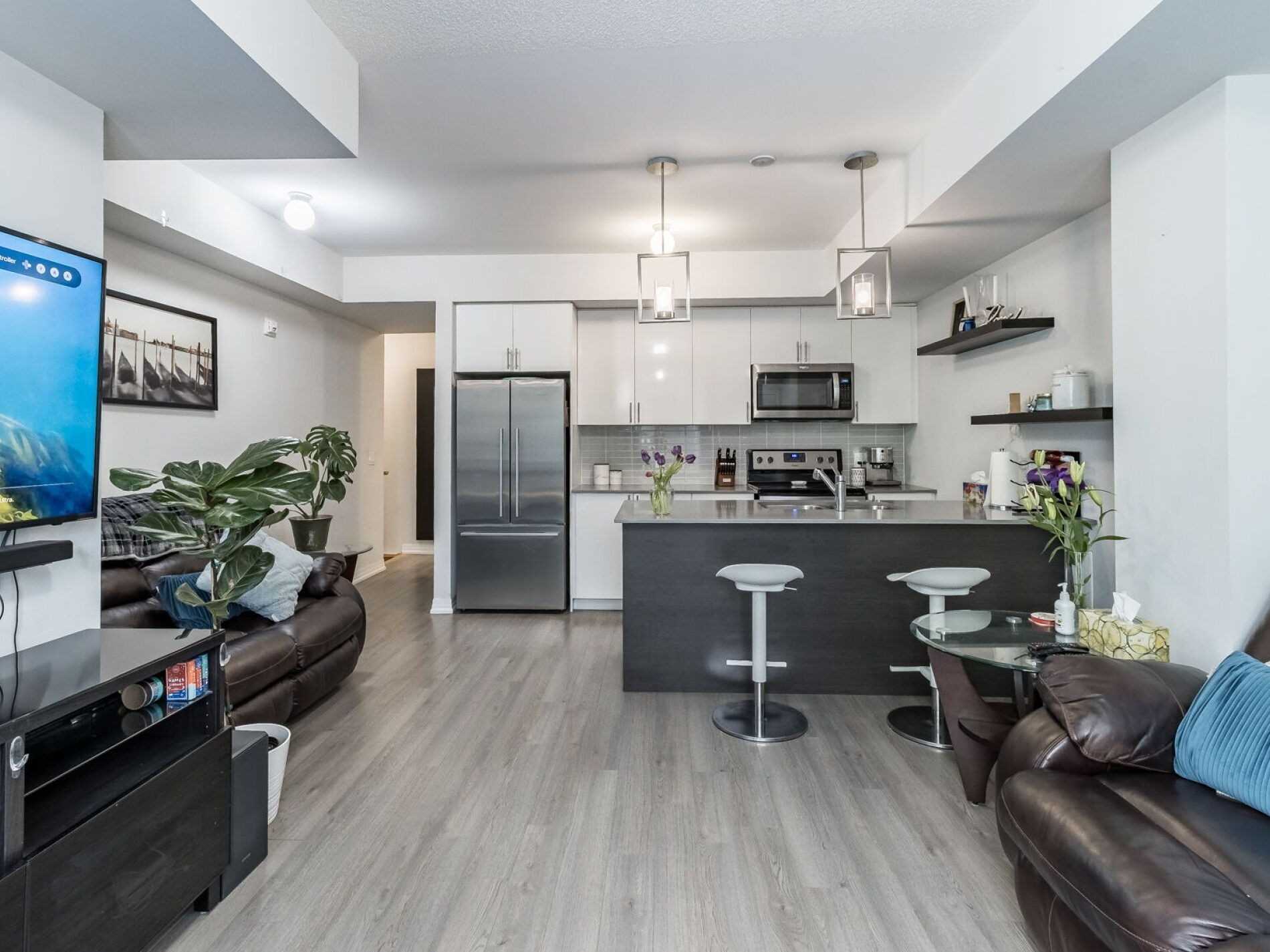 1206 Main St E, #110