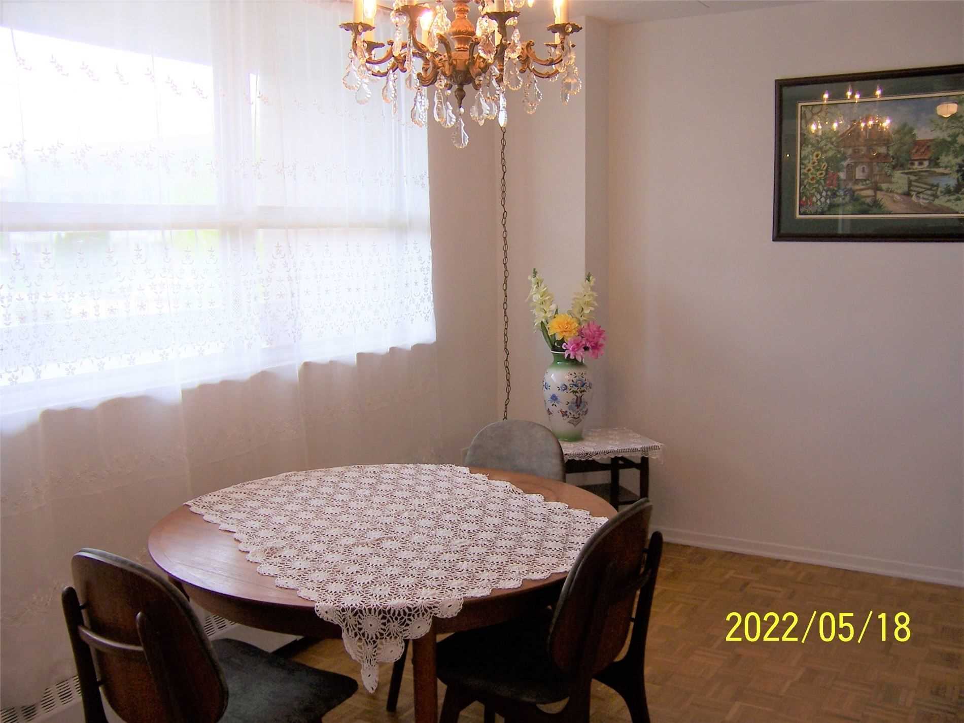 3621 Lakeshore Blvd W, #212