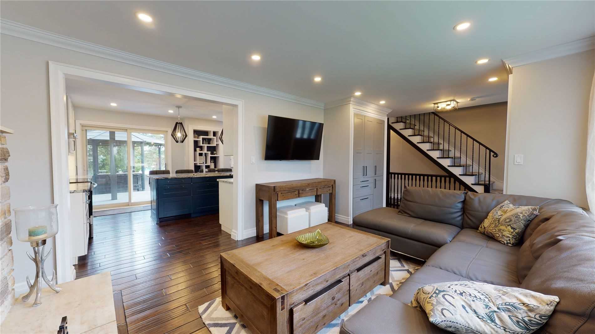 8 Bain Crt